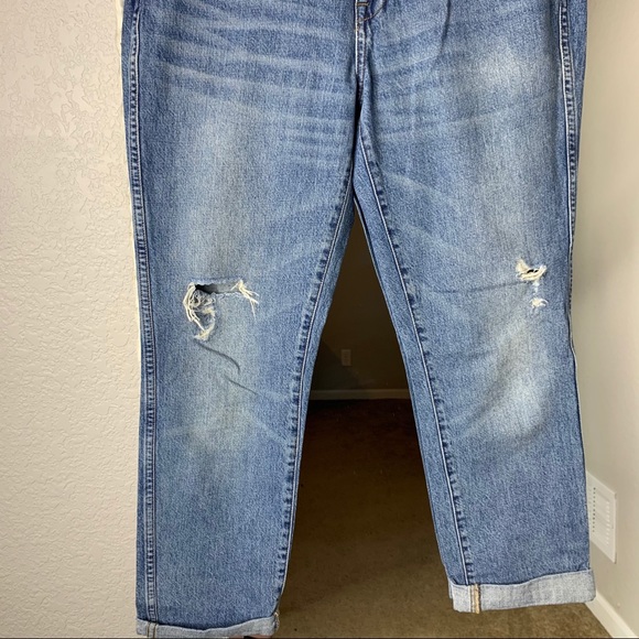 J. Crew Broken in Boyfriend Crop Jean Distressed - Picture 2 of 9